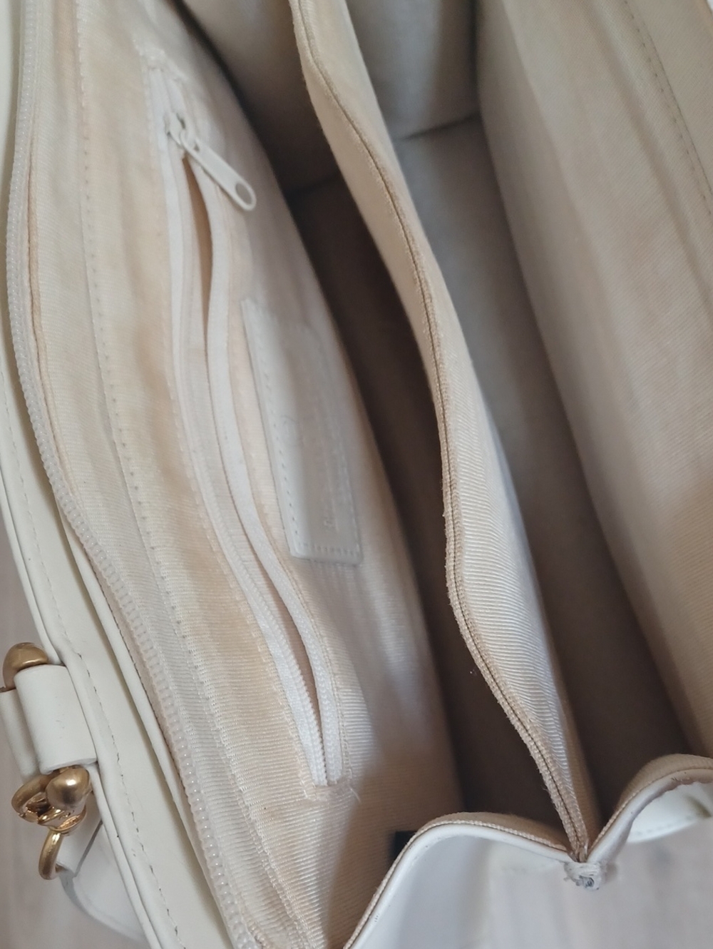 Genuine Leather Etienne Aigner Satchel Bag With Strap - Picture 13 of 16